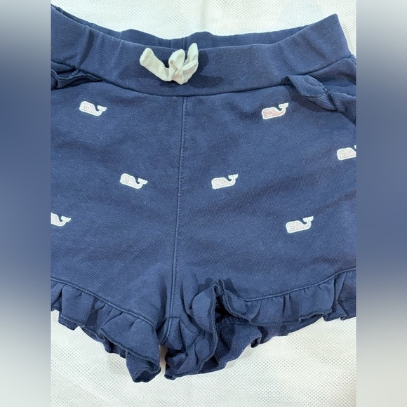 🐳 Girls' Vineyard Vines  Navy Whale Shorts 🐳 - Picture 2 of 3